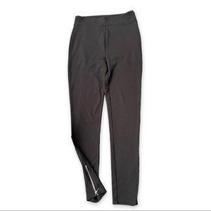 Forever21 trouser legging pant with size zipper and hidden button women’s size M